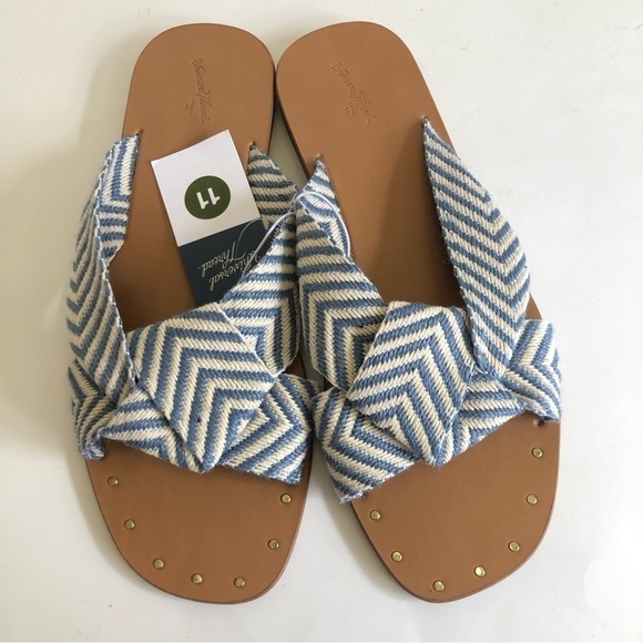 Universal Thread Women’s Louise Chevron Print Knotted Sandals Size 11 - Picture 2 of 10